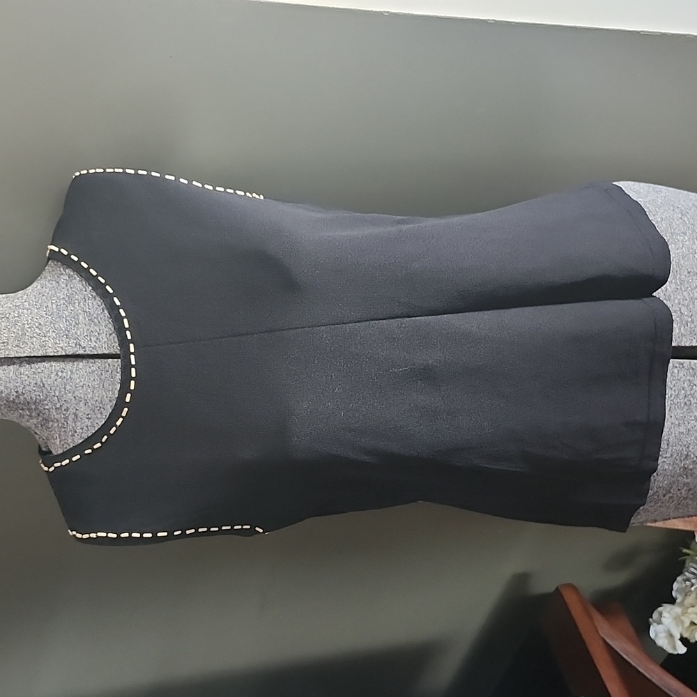 Josephine Chaus Black Sleeveless Top SP